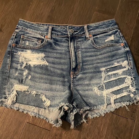 American eagle high rise shorts size- 8 - Picture 1 of 3